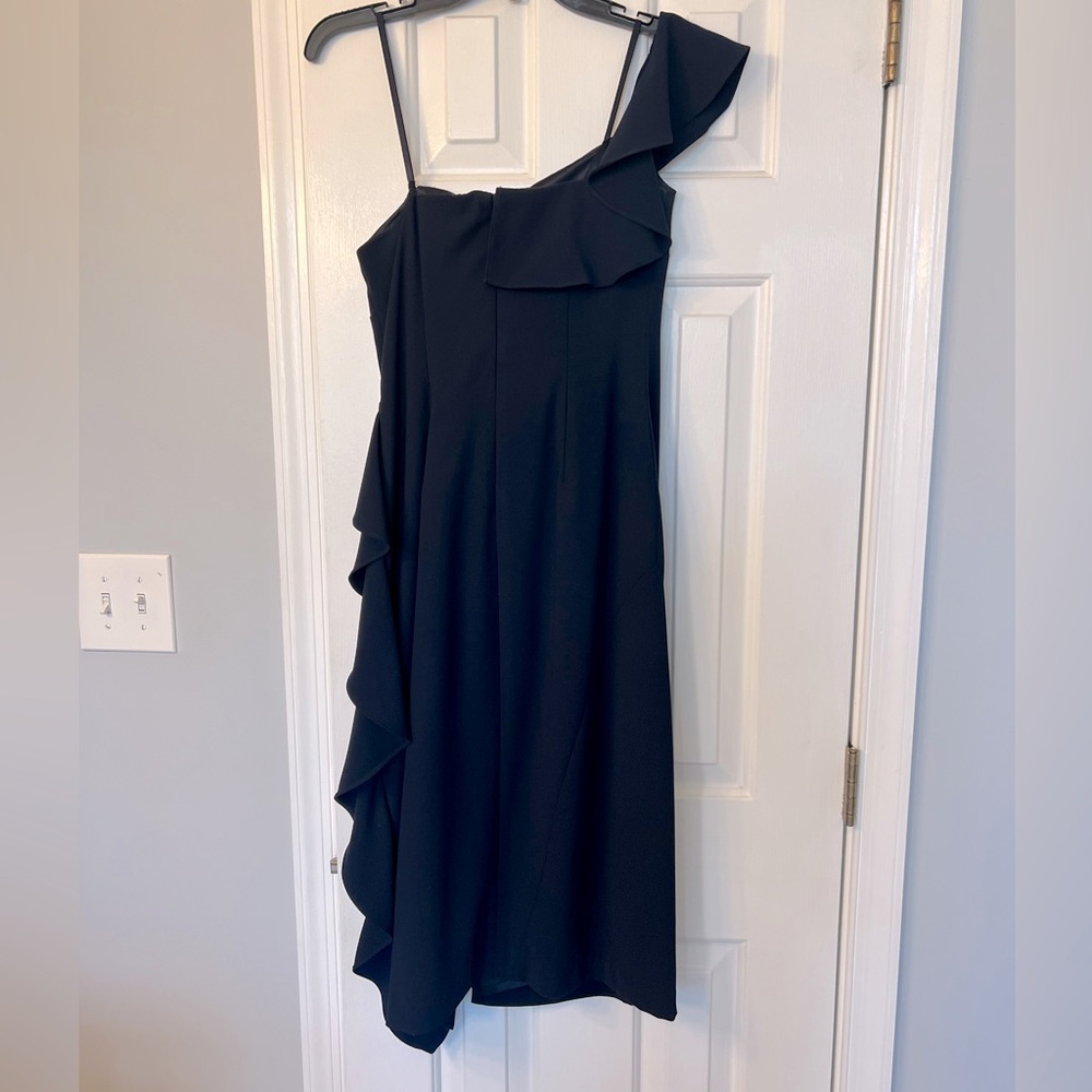 Gianni Bini Navy Blue Asymmetrical One Shoulder Cocktail Dress. Stunning Dress! - Picture 4 of 11